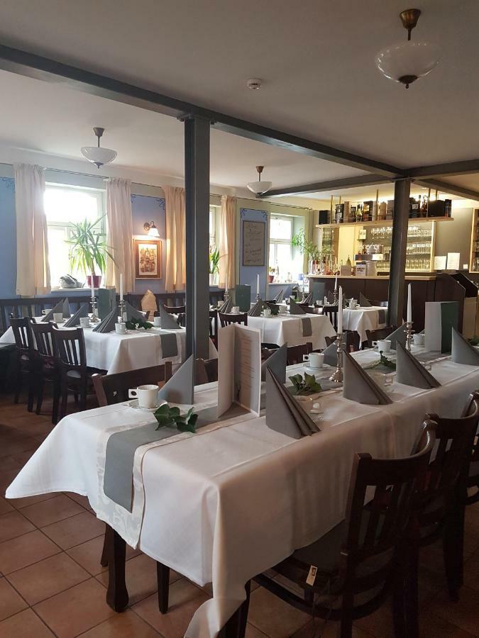 Markt Nordheim Wirtshaus Am Markt מראה חיצוני תמונה